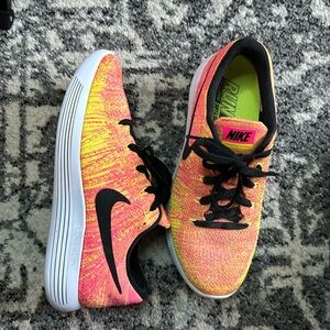 Women’s Nike lunerepic flyknit